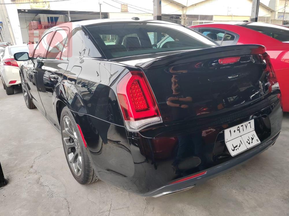 کرایسلەر 300